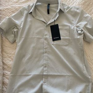 LULULEMON men’s shirt